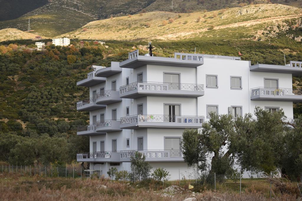 Vila Hadhri Borsh Extérieur photo