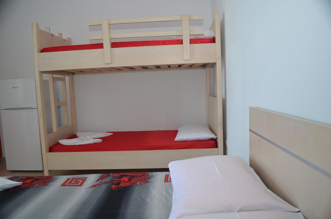 Vila Hadhri Borsh Extérieur photo