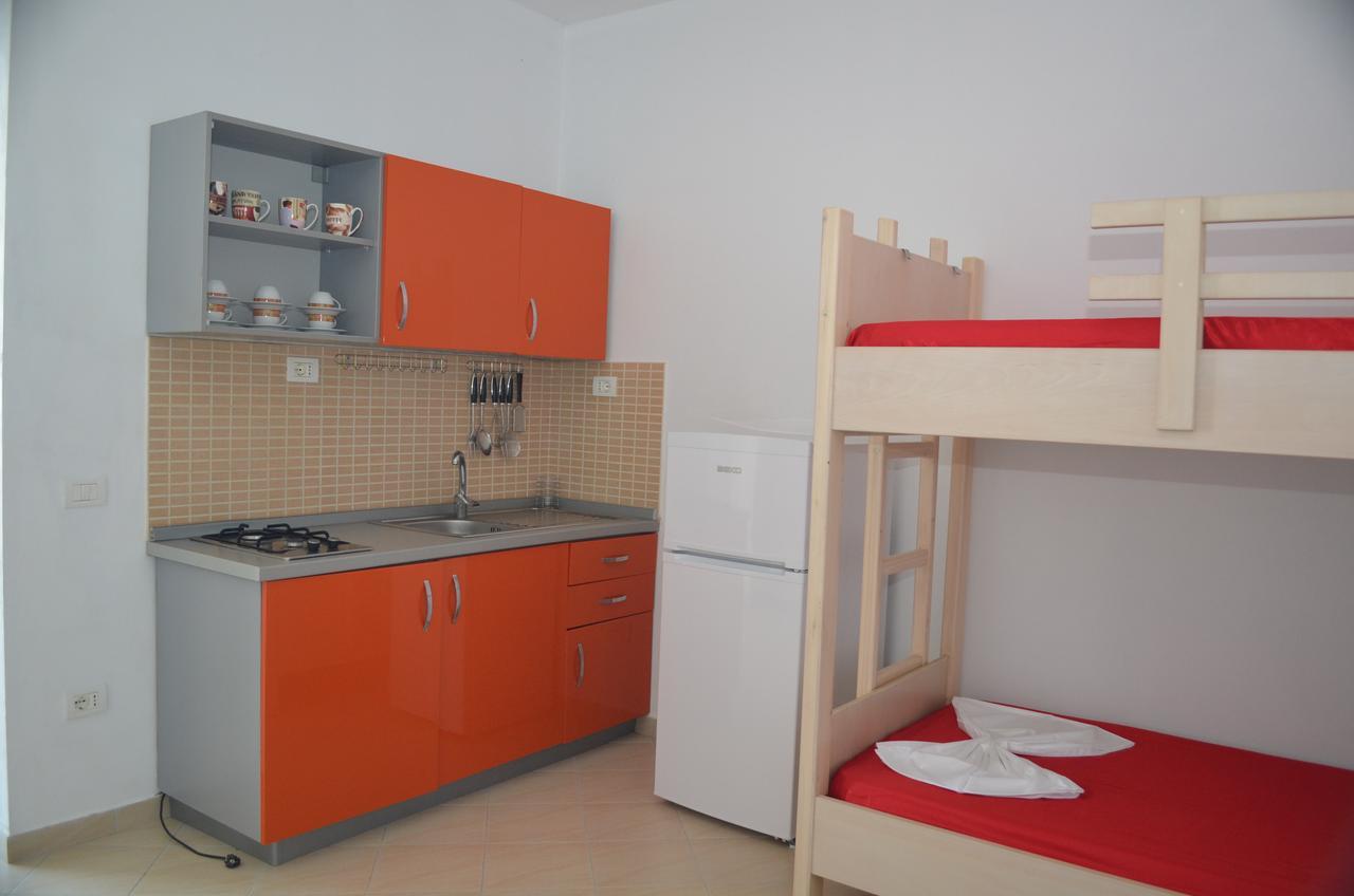 Vila Hadhri Borsh Extérieur photo