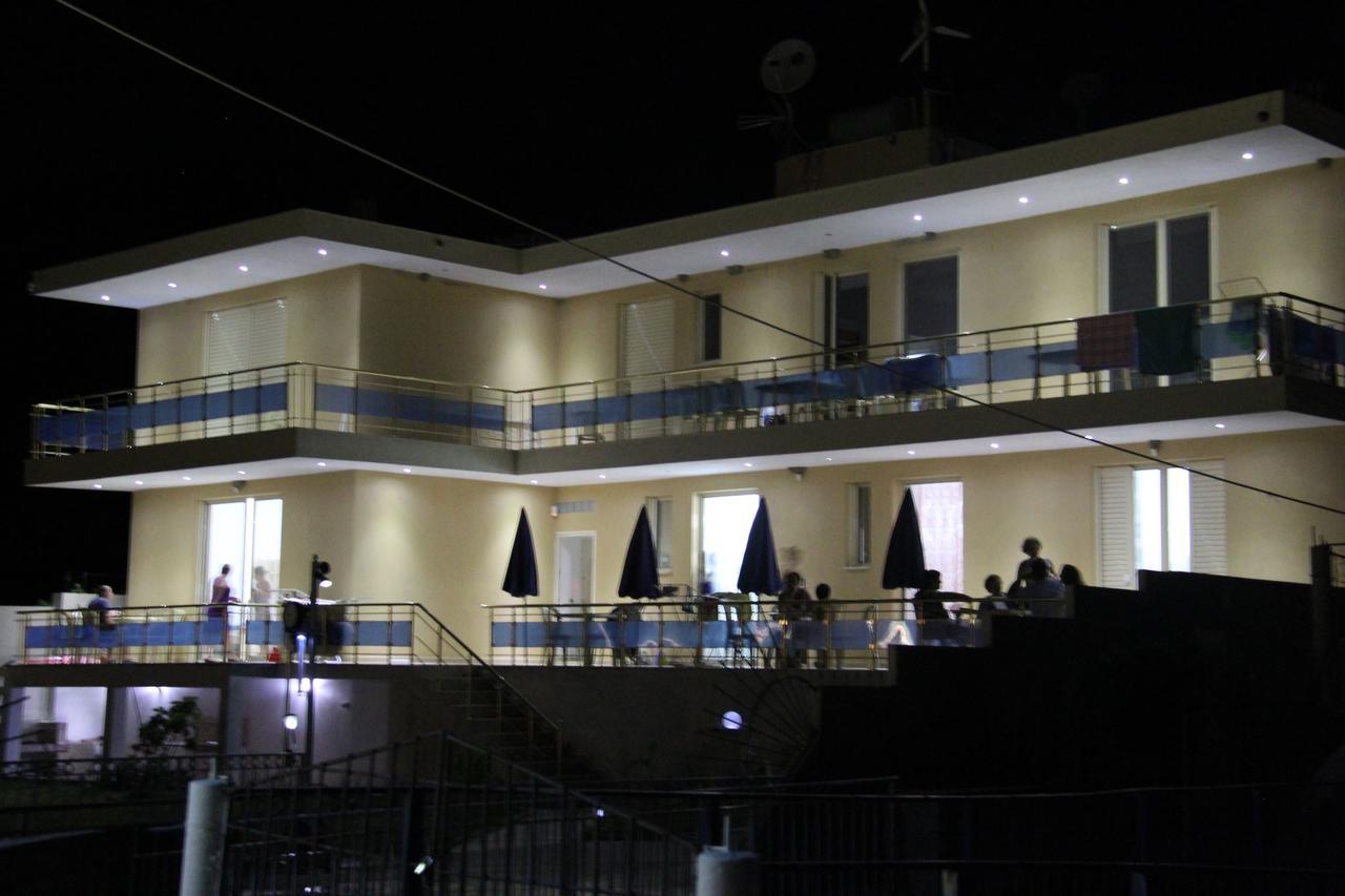 Vila Hadhri Borsh Extérieur photo