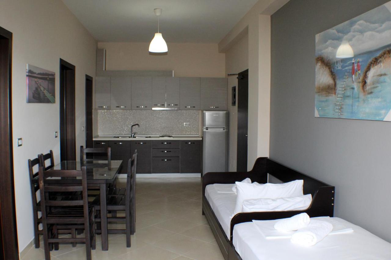 Vila Hadhri Borsh Extérieur photo